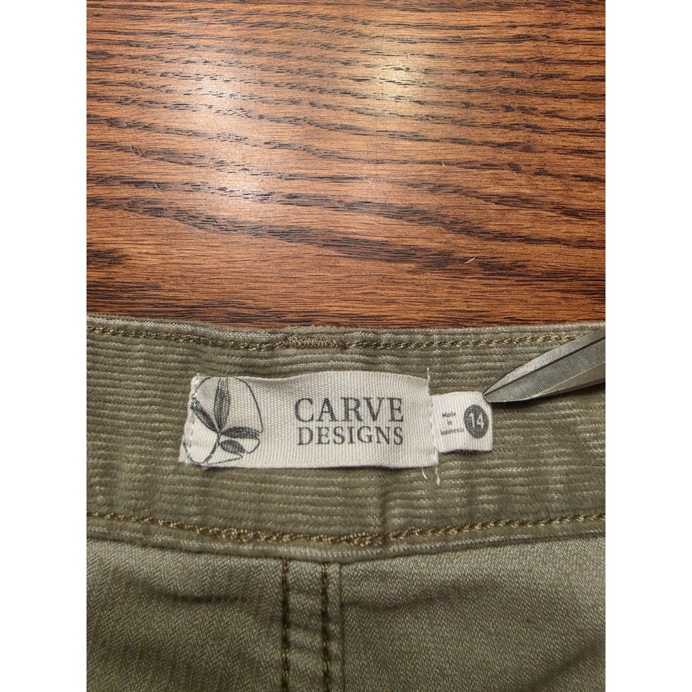 Carve Designs Oahu Corduroy Shorts Womens Size 14 Sage Green 4" Inseam - Picture 2 of 8